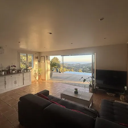Villa Tres Calme , Vue Mer Panoramique Holiday home *